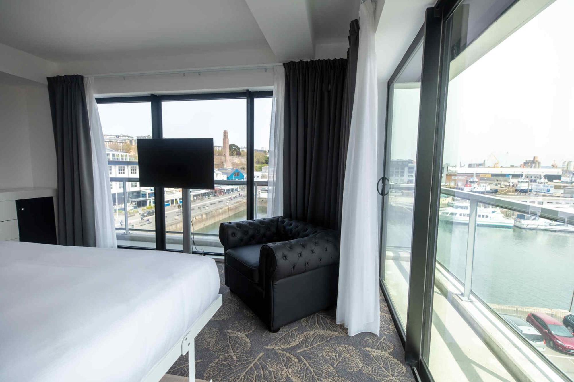 Le Barracuda & Spa, Centre Port, Pieds Dans L'Eau, Vue Mer Brest Exterior photo